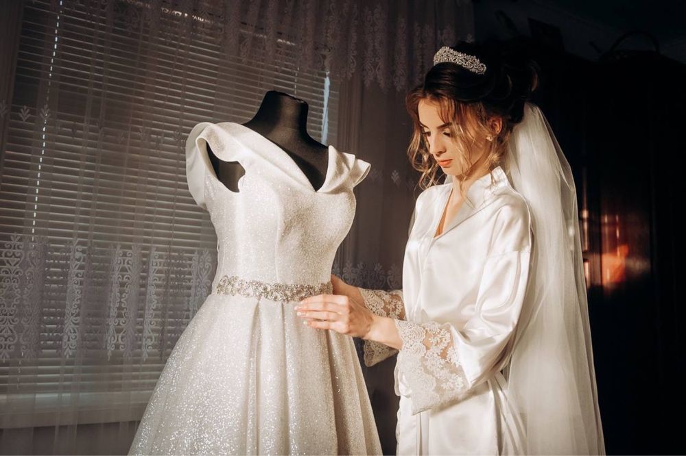 Весільна сукня