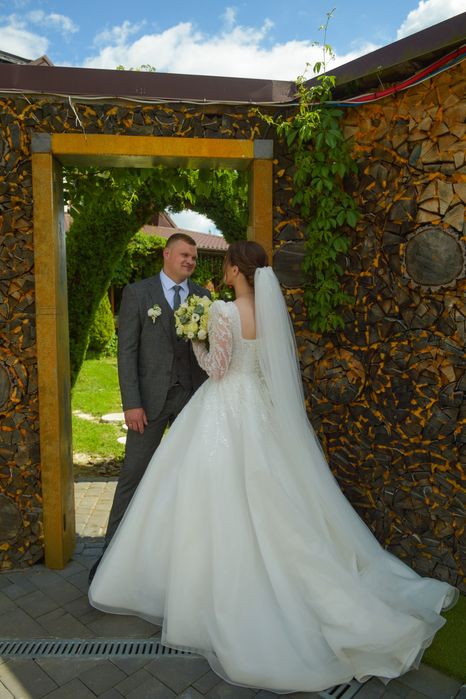 Весільна сукня б/у в ідеальному стані