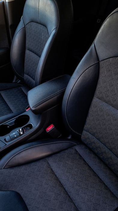 Авто в оренду. Гібрид плагін. Комбі шкіра. Kia Niro 2018