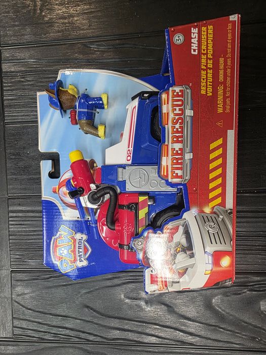 Psi Patrol PAW Patrol Chase pojazd strażacki Fire Rescue Cruiser z figurką