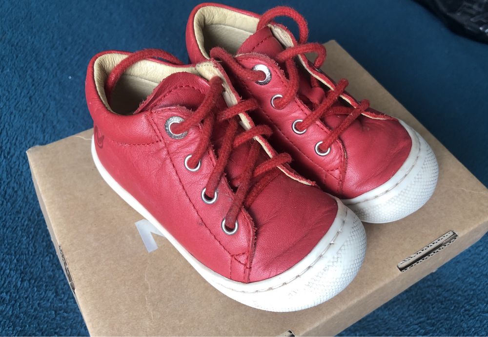 Piekne buciki niemowlęce Naturino