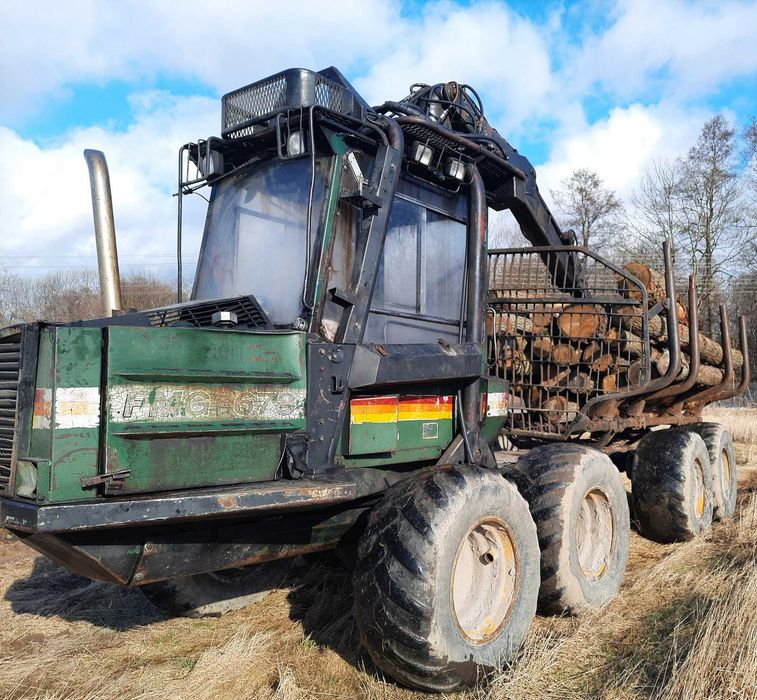 forwarder FMG 678 chwytak do drewna z rotatorem