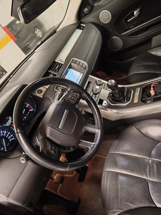 Land Rover Evoque 2.2