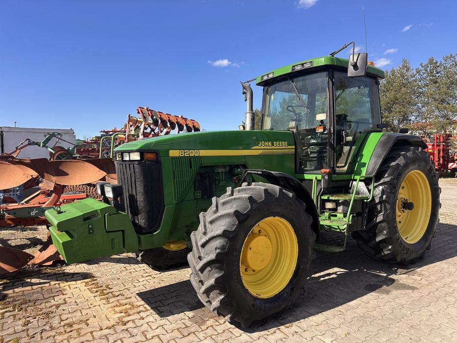 John Deere 8200 8.1 pojemność