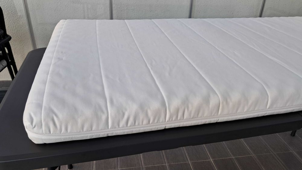 Colchão de solteiro IKEA praticamente novo!