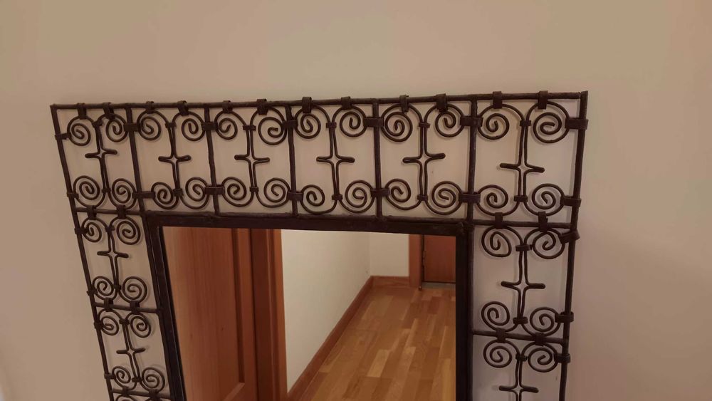 Espelho moldura ferro trabalhado