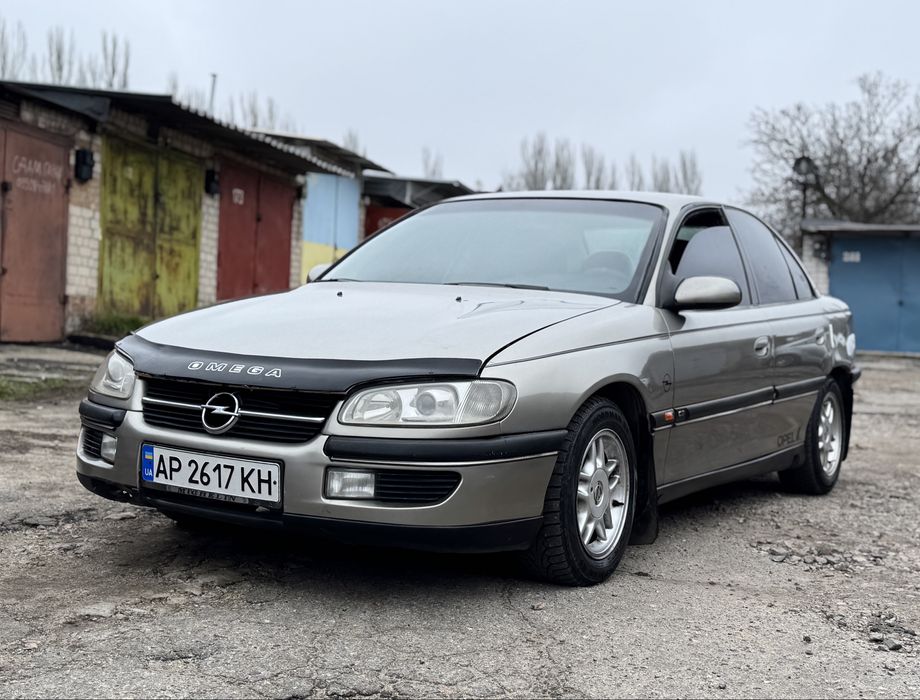 Отличный Opel Omega B 2.0