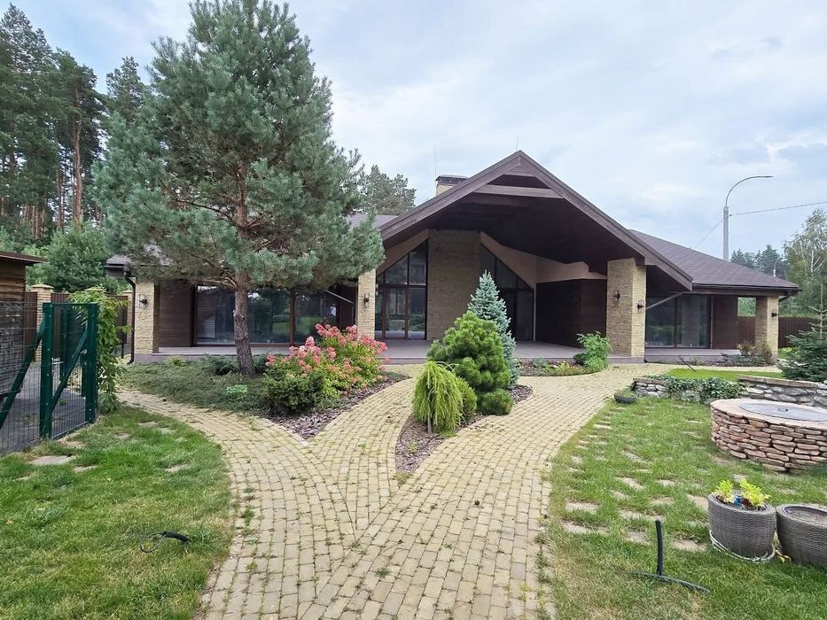 Автономний будинок 297 м2 басейн сон батареї у містечку с. Березівка