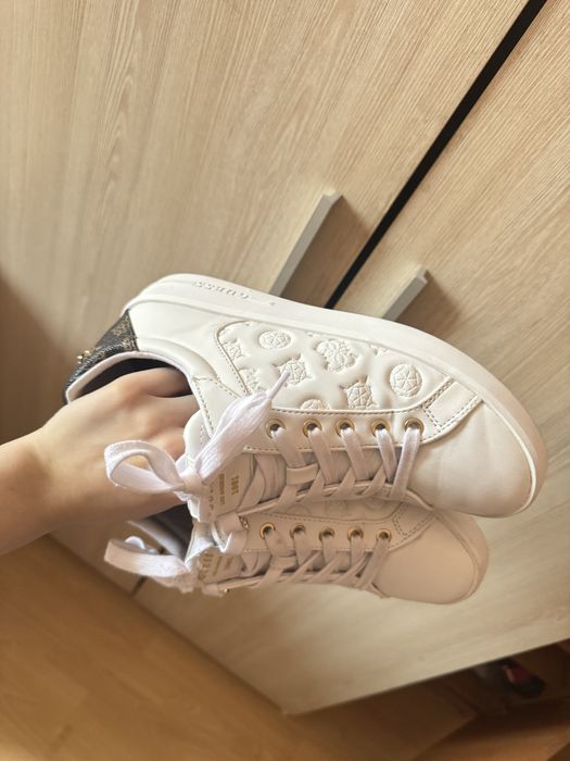 Кросівки guess, оригінал