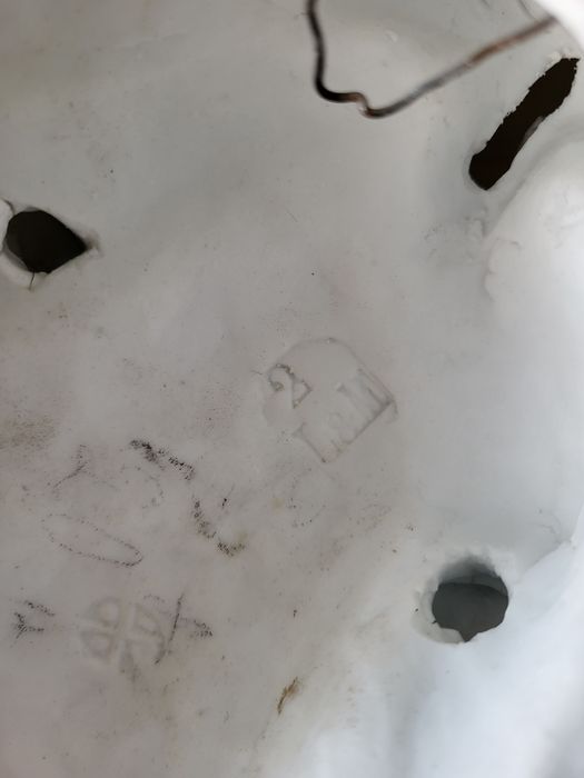 Sygnowana Letu & Mauger kropielnica Anioł Aniołek biskwit