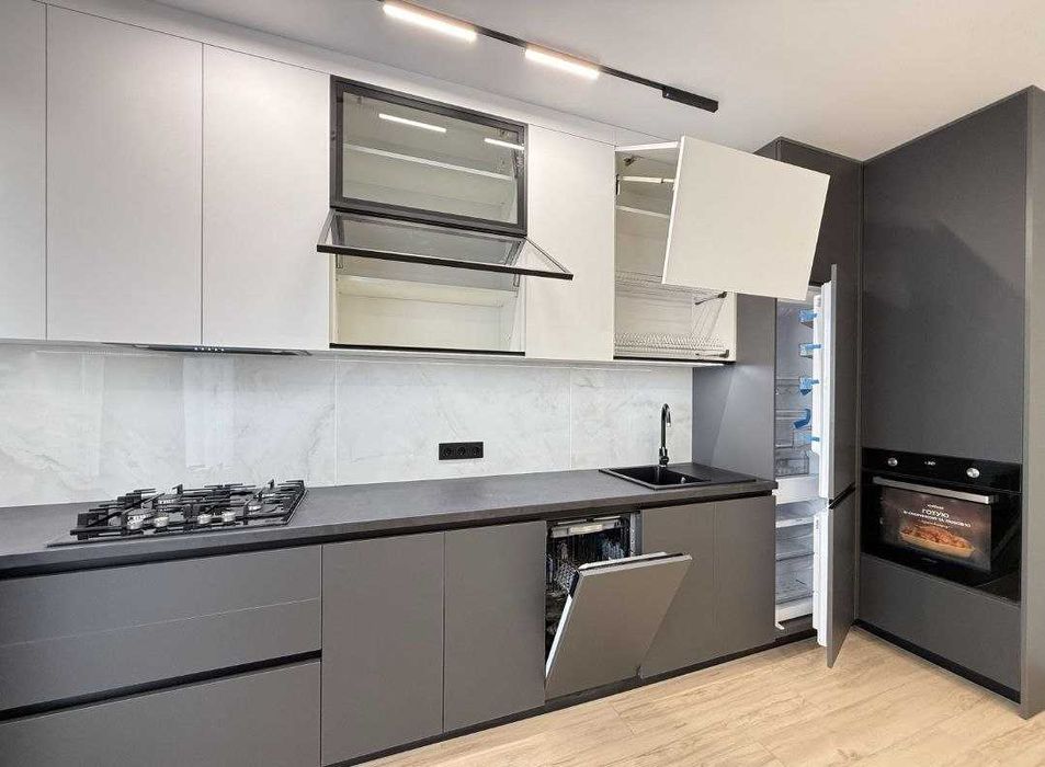 1-Кімнатна «На Щасливому» вул. Боголюбова. Вигляд на Озеро!