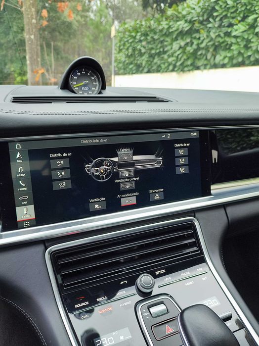 Porsche panamera sport turismo 4 e-hybrid sport chrono