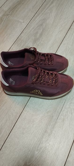 Кросовки женские