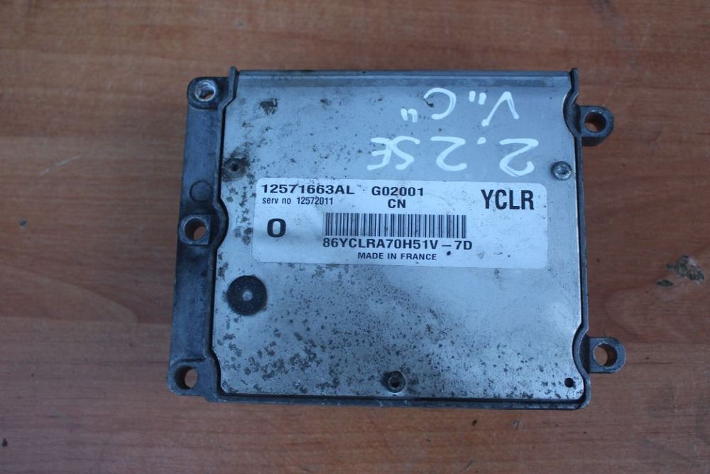 STEROWNIK KOMPUTER SILNKA OPEL VECTRA C SIGNUM 2.2B Z22SE 12571663AL