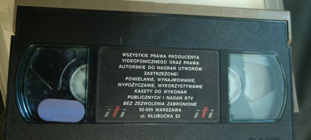 2× VHS Lunatycy, tożsamość
