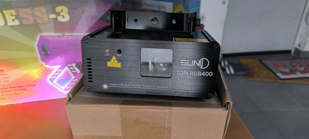 Moving head Spot + wash + laser + luz negra