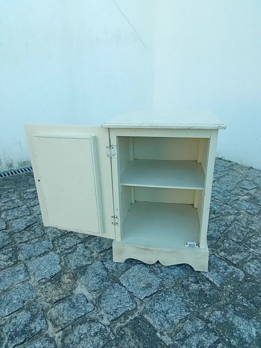 Móvel decorativo alusivo praia