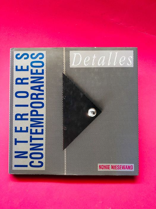 INTERIORES CONTEMPORANEOS
Detalles
NONIE NIESEWAND