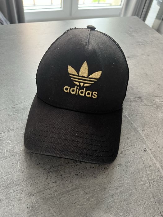 Czapka adidas z siatką