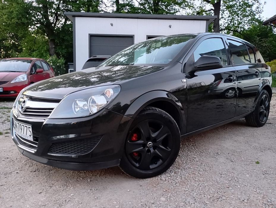Opel Astra H 1.6 benzyna 2012