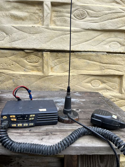 Радиостанция рация в автомобиль icom и kenwood