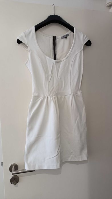 Vestido Bershka fecho