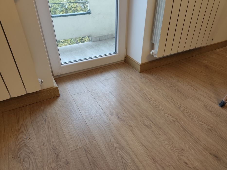 Монтаж ламінату  , монтаж плінтуса Укладання вінілу  Встановлення плін