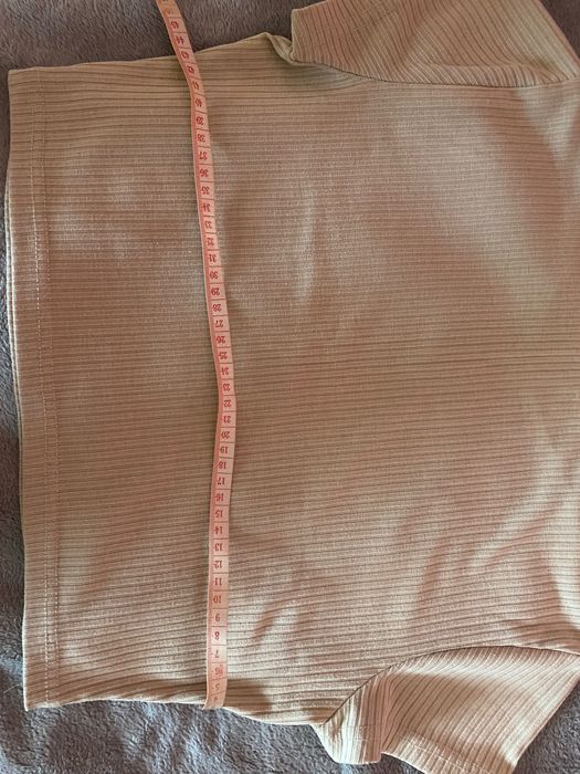 Футболка нова бежева