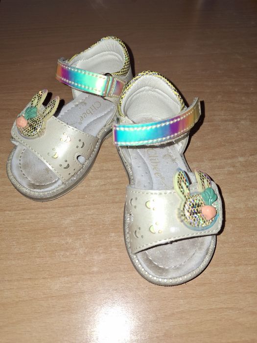 Босоножки для девочки