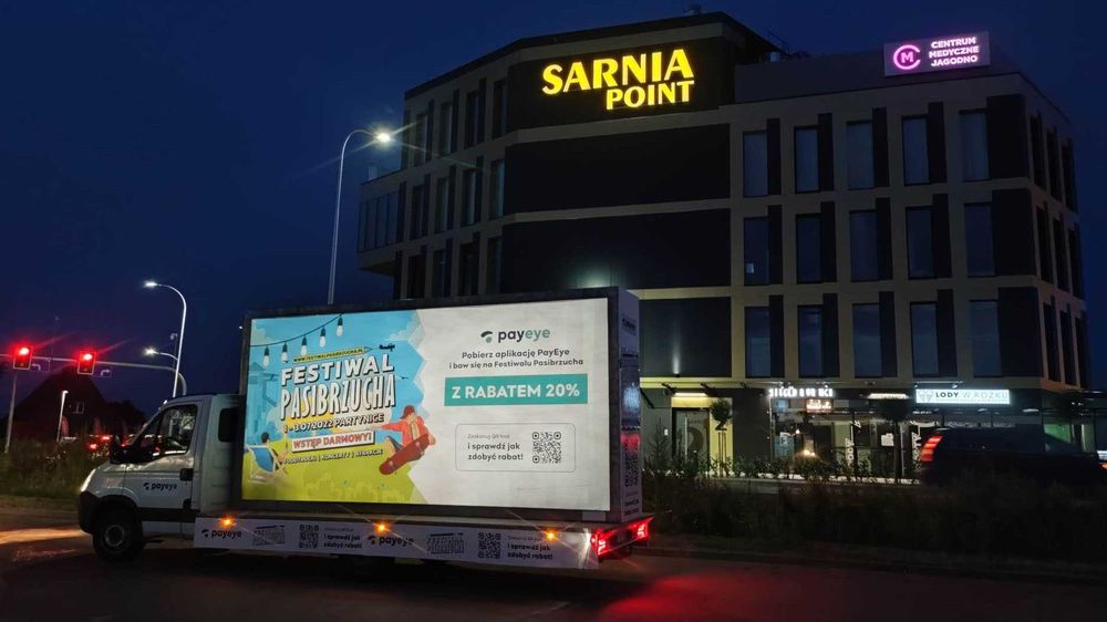 Reklama mobilna Billboardy Przyczepy Bus reklamowy kampanie baner druk
