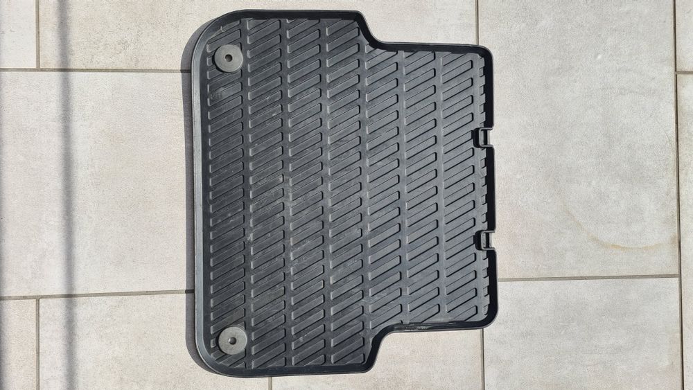 Dywaniki gumowe tył Audi A6 C6 OEM