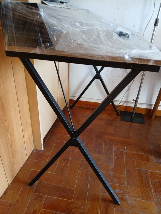 Secretária p/quarto