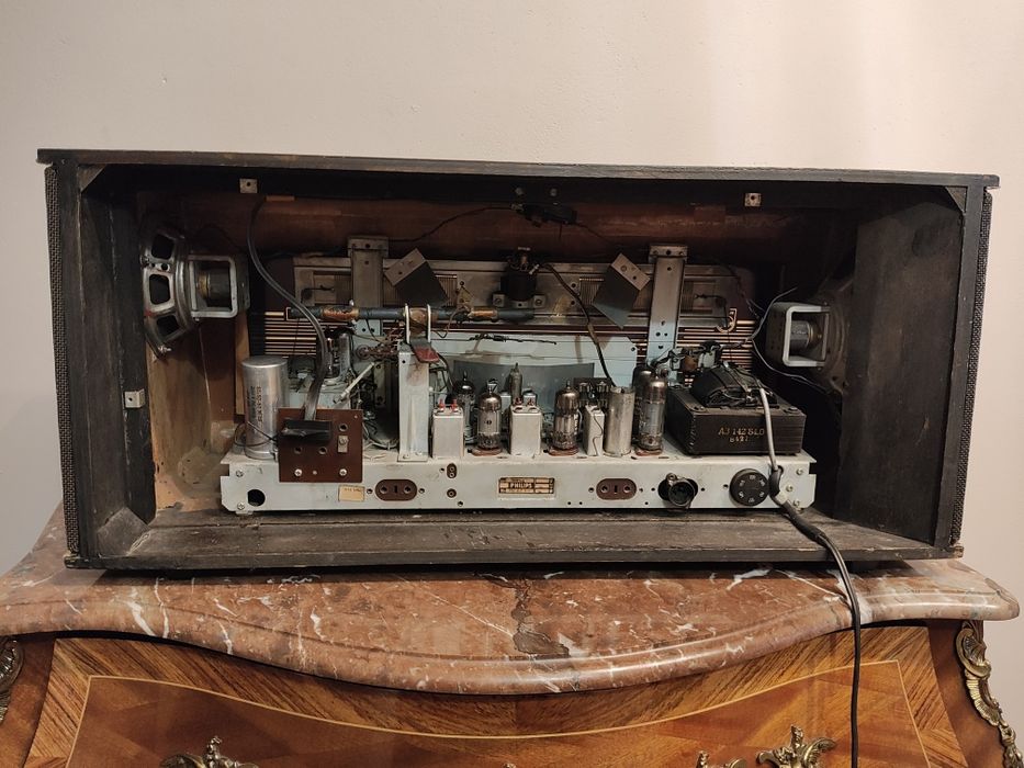 Radio lampowe Philips B5X74A FM 88-101 MHz