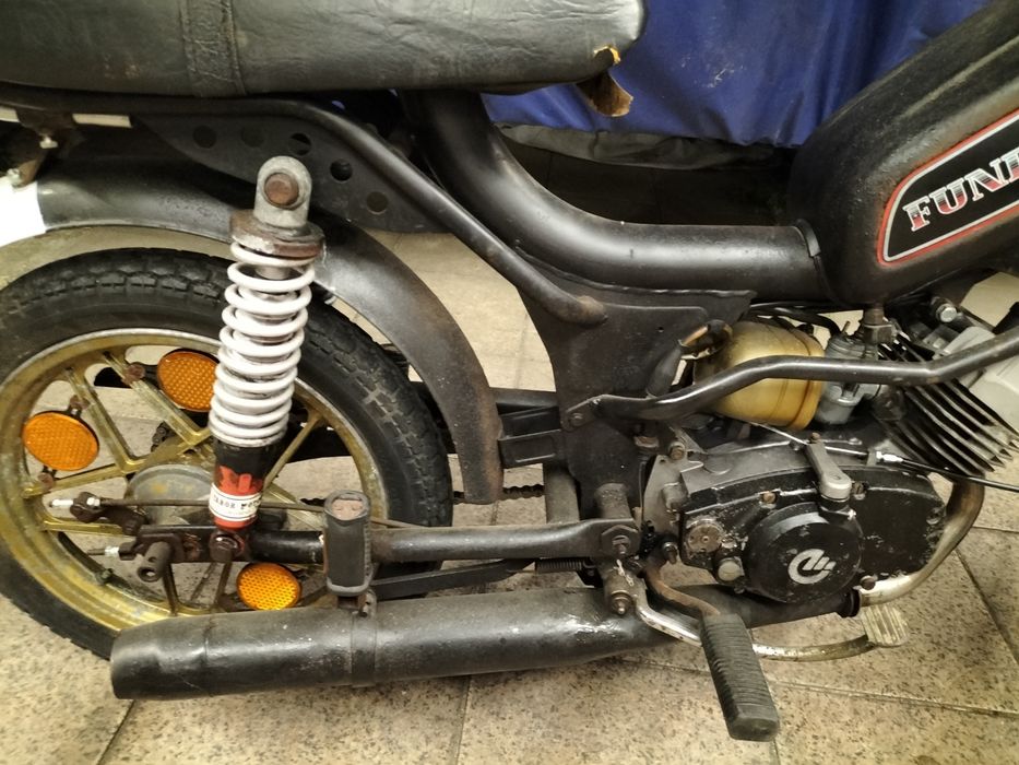 Mota fundador de 2v