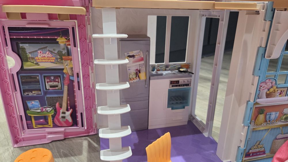 Продам будинок для barbie