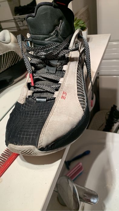 Jordan 35 low black and white