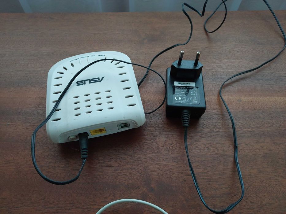 Asus ADSL Router + Splitter