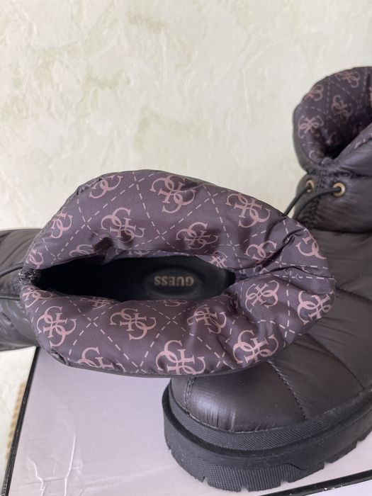 Стильні стьобані нейлонові черевики зі шнурком з переду Guess оригінал