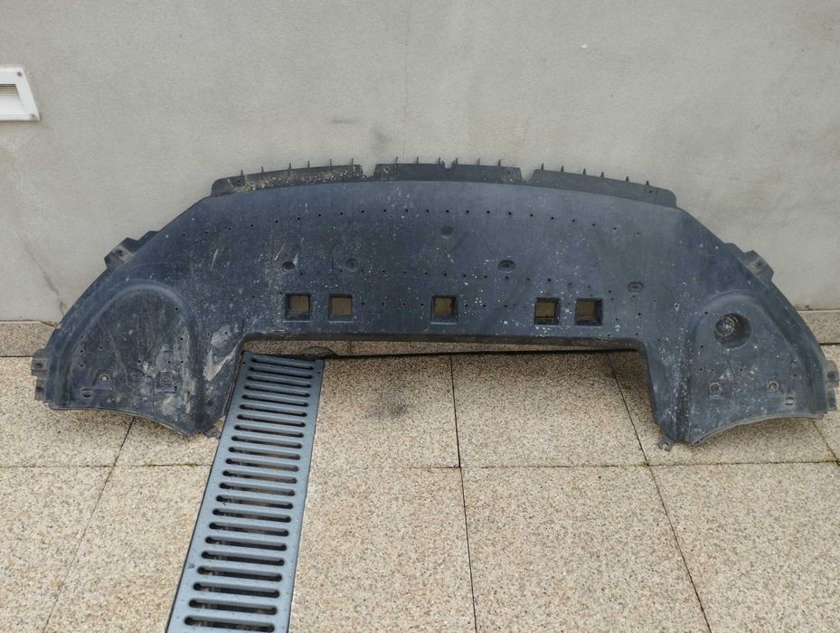 Material de frente DS7 inclui farois led vision + capô