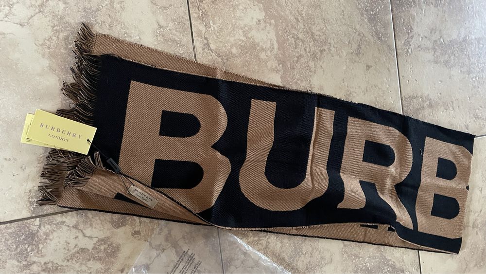 Burberry dwustronny szalik