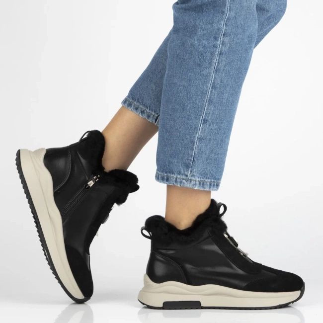 Czarne botki na platformie ze skóry naturalnej z futerkiem Dorie