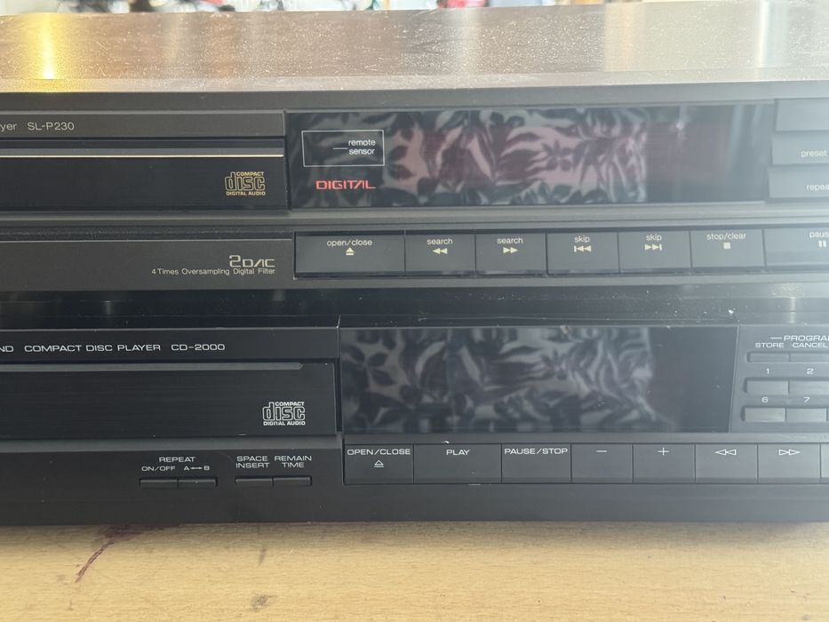 Odtwarzacz CD Technics SL-P230