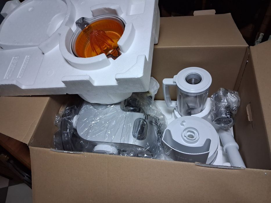 Robot planetarny Bosch MUM 5