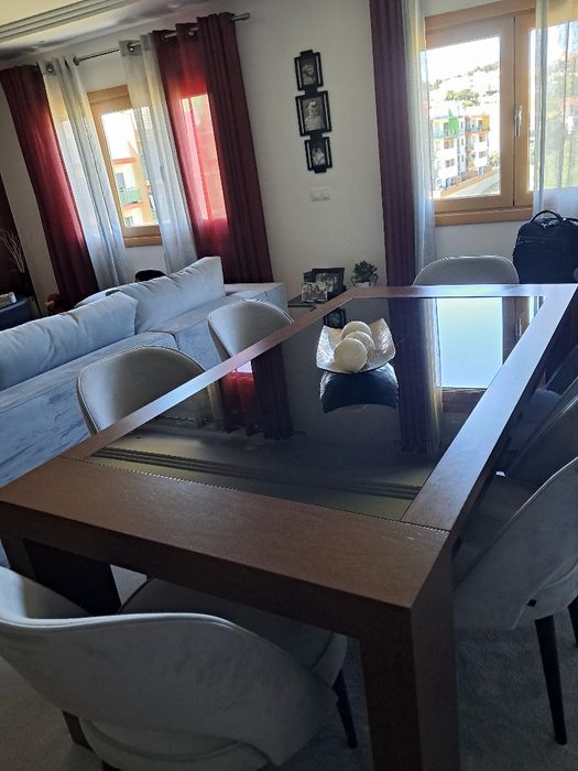 Mesa de refeições extensível