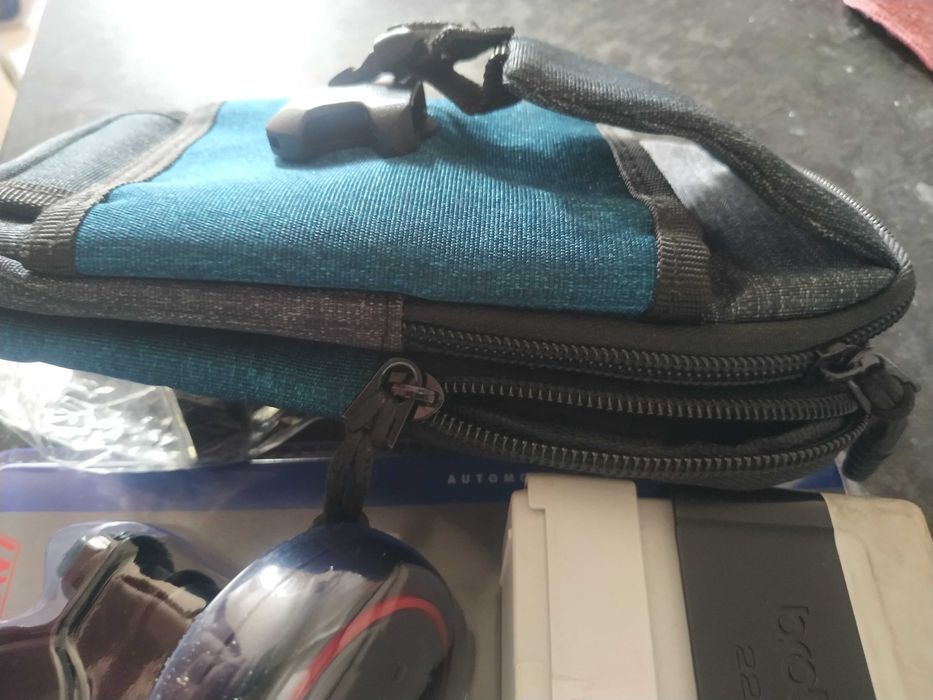 bolsa de cintura semi nova