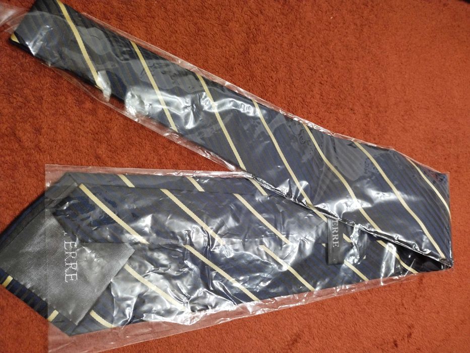 Продам нові галстуки