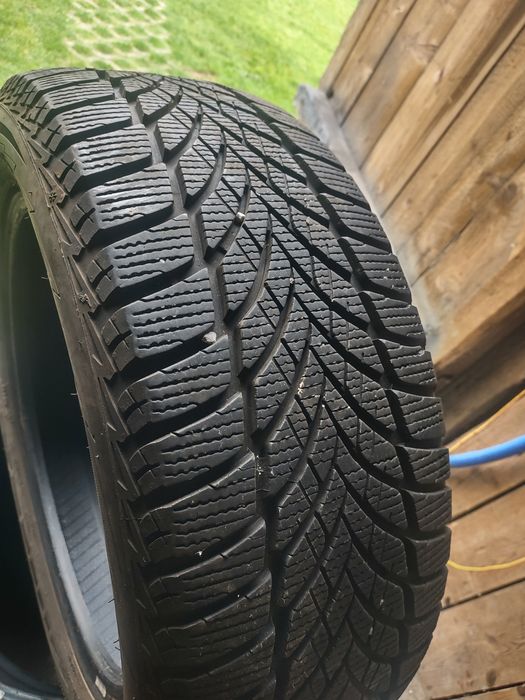 Opony zimowe r17 Goodyear