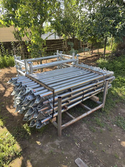 Escora / prumo galvanizado (puxa-empurra) 1700-3000mt base articulada