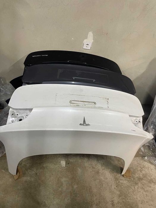 Ляда \ Кришка багажника Тесла Модел 3 (2018-2024) дорест\ рест