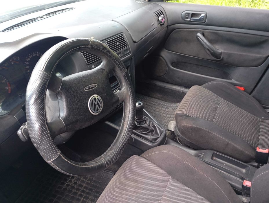 В рассрочку Volkswagen Golf 4